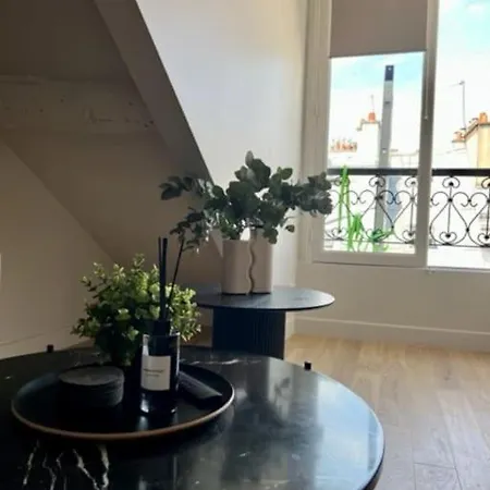 Magnifique - Louvre Opera Apartment