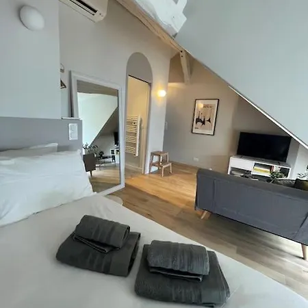 Magnifique - Louvre Opera Apartment