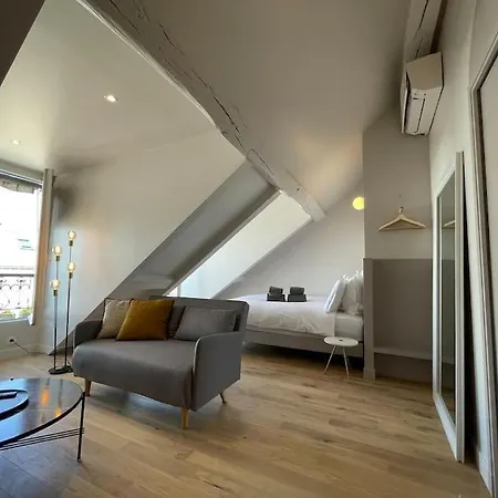 Magnifique - Louvre Opera Apartment